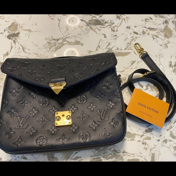 LV Pochette Metis - Picture 2 of 2